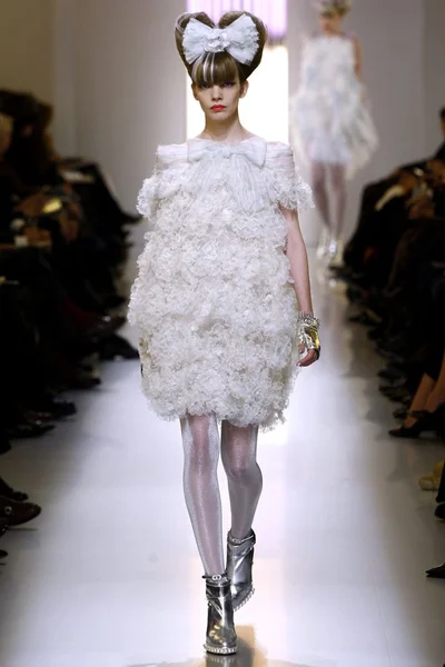 Look 60